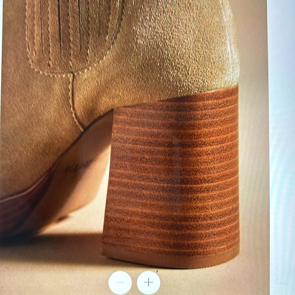 NWB Kelsi Dagger Brooklyn Racer Boots. Size 9.5 Color is Fawn. Cow Suede - Picture 4 of 6